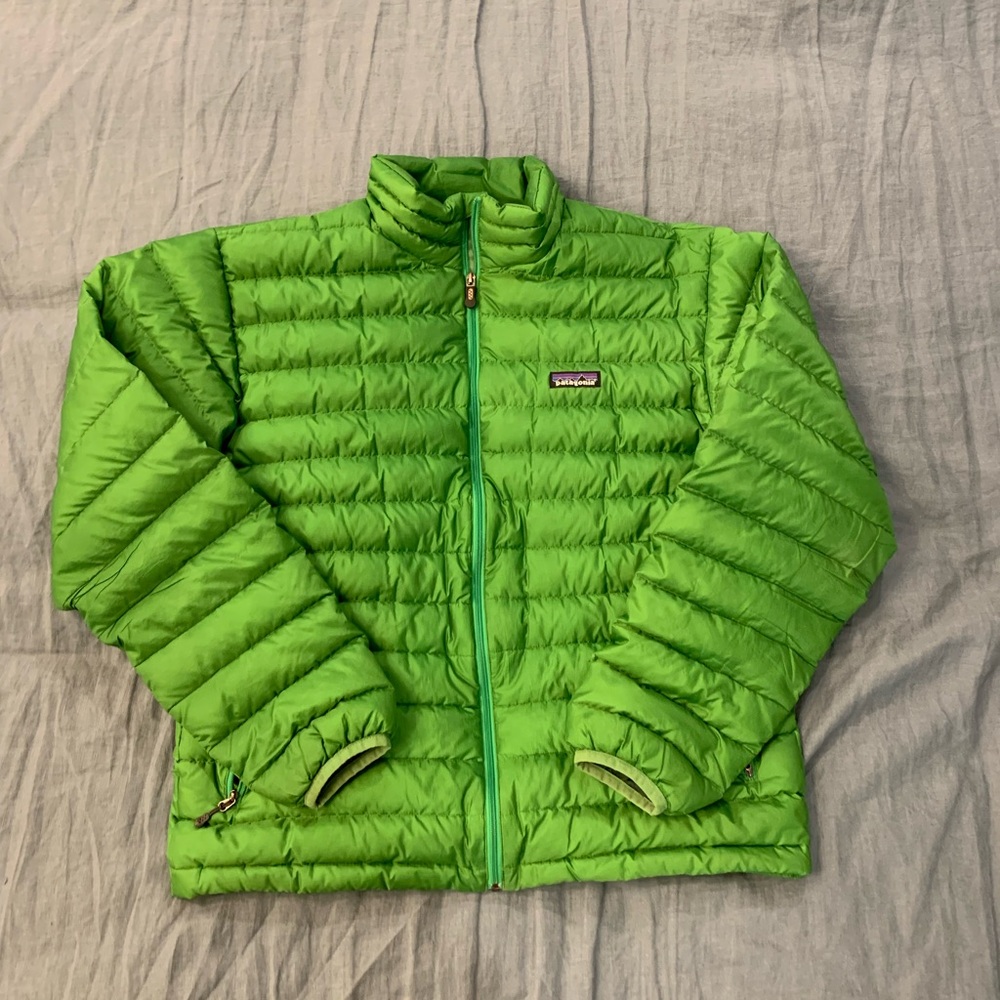 Patagonia Down Sweater. Mens Green.